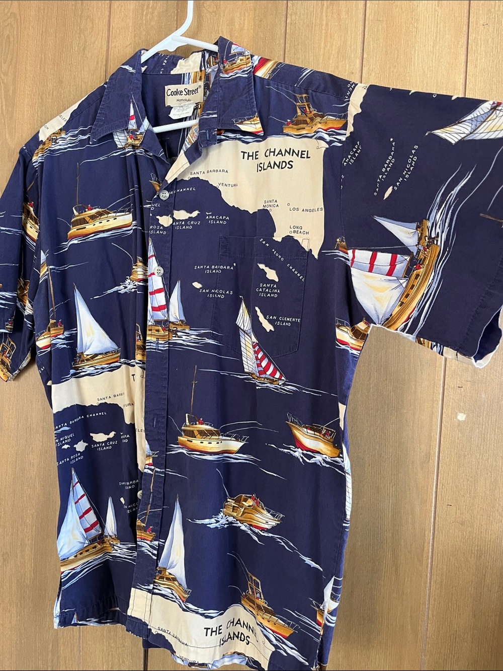 Hawaiian shirt Cooke street size large California island print nautical button